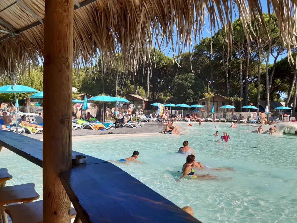 Estivo Premium Deluxe Mobile Homes On Camping Malibu Beach Лидо-ди-Езоло Экстерьер фото