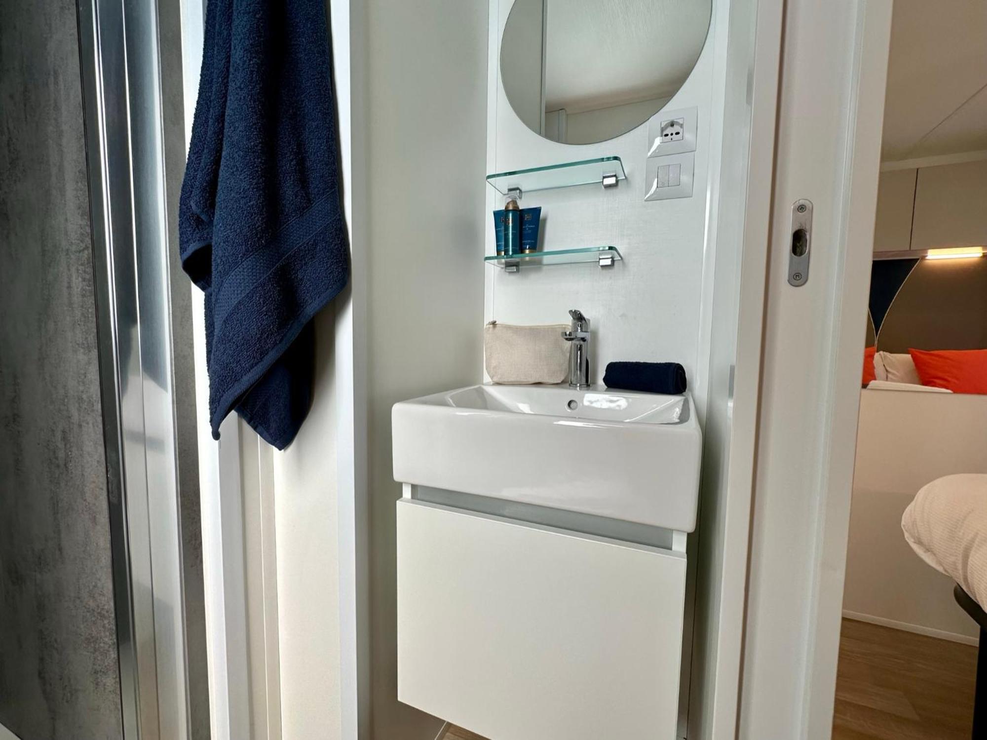 Estivo Premium Deluxe Mobile Homes On Camping Malibu Beach Лидо-ди-Езоло Экстерьер фото