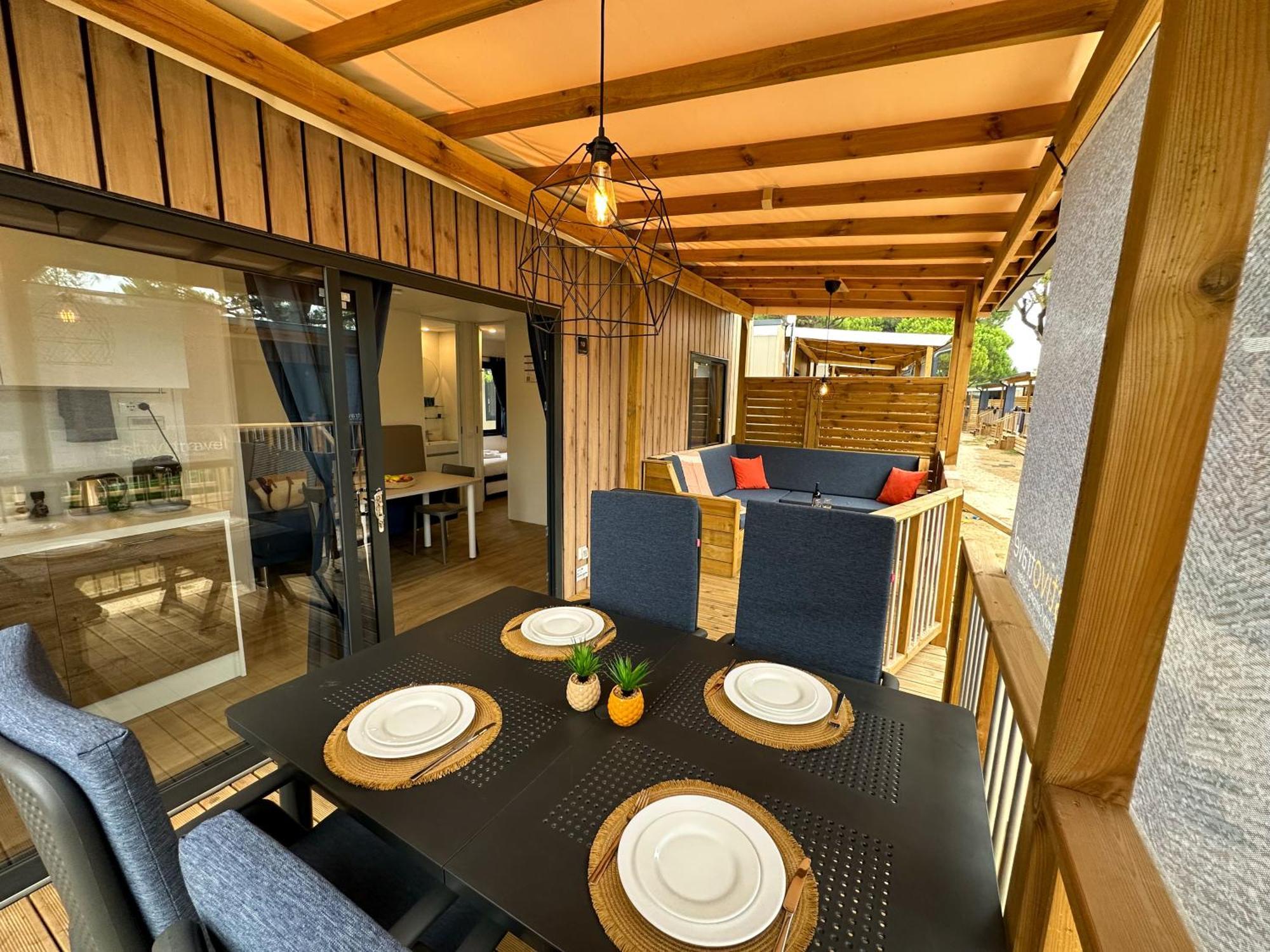Estivo Premium Deluxe Mobile Homes On Camping Malibu Beach Лидо-ди-Езоло Экстерьер фото